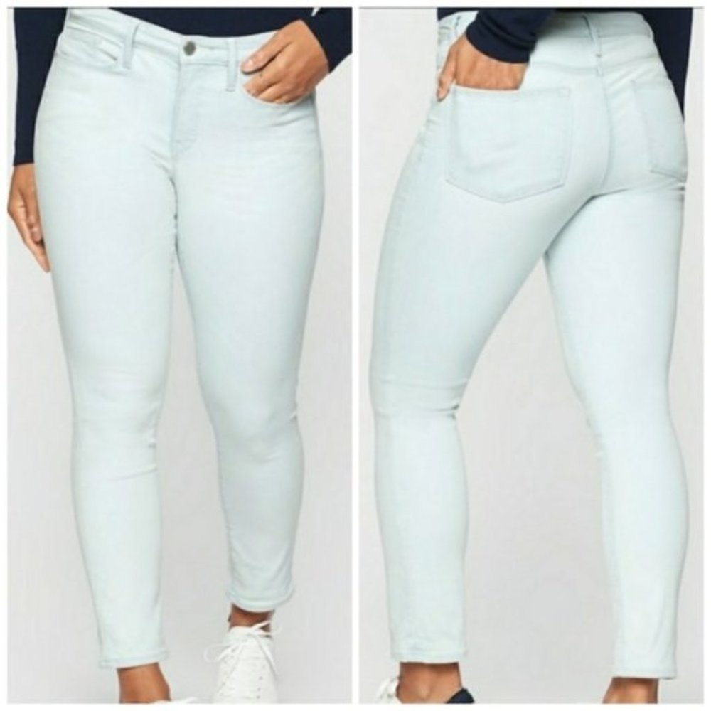 Athleta Sculptek Skinny Crop Jean Glacier Wash 10